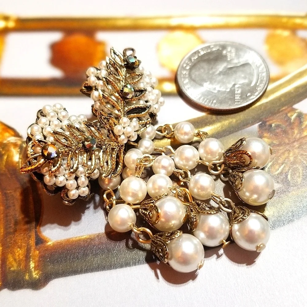 Vintage Haskell-Like Cascading Pearls Brooch